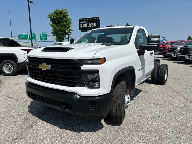 new 2024 Chevrolet Silverado 3500 car, priced at $48,620
