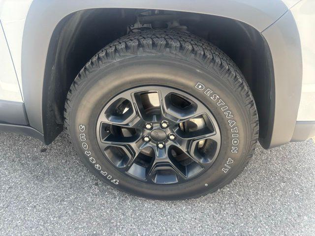 used 2022 Jeep Cherokee car