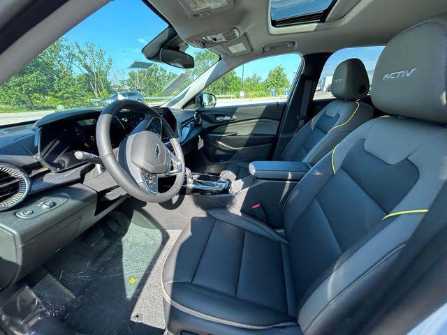 new 2025 Chevrolet Trax car, priced at $25,085