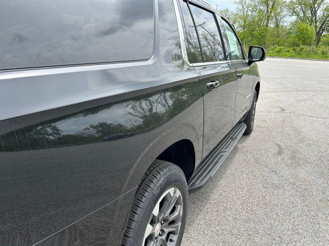 new 2025 Chevrolet Suburban car, priced at $68,095