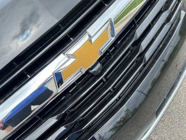 new 2025 Chevrolet Suburban car, priced at $68,095