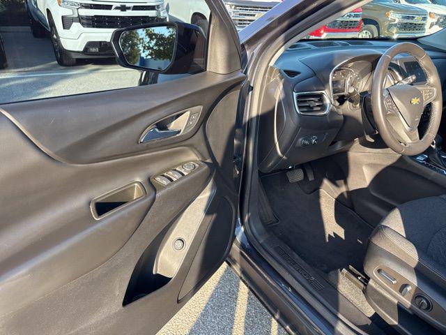 used 2022 Chevrolet Equinox car, priced at $20,989