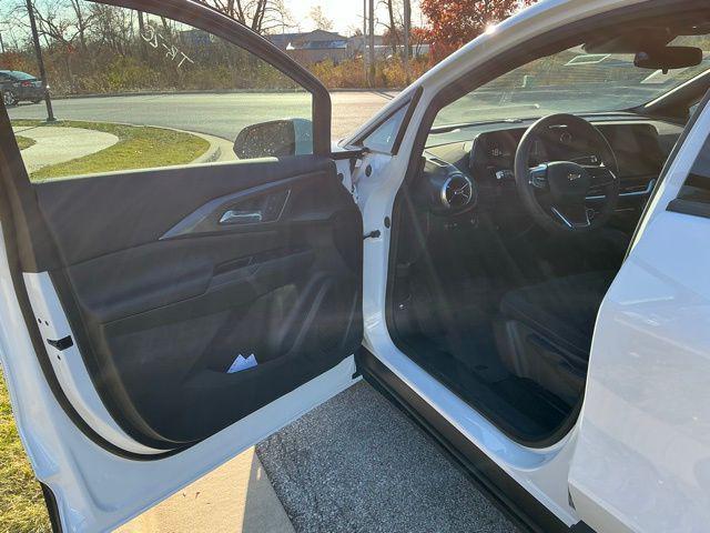 new 2026 Chevrolet Equinox EV car, priced at $35,394