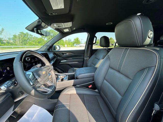 used 2024 Chevrolet Traverse car, priced at $53,866