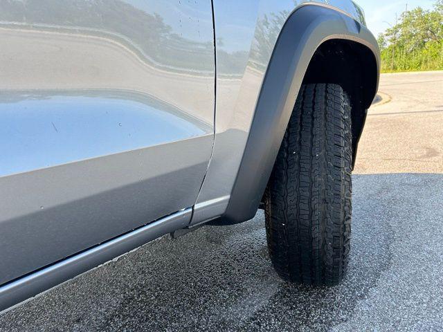 new 2025 Chevrolet Colorado car, priced at $44,970