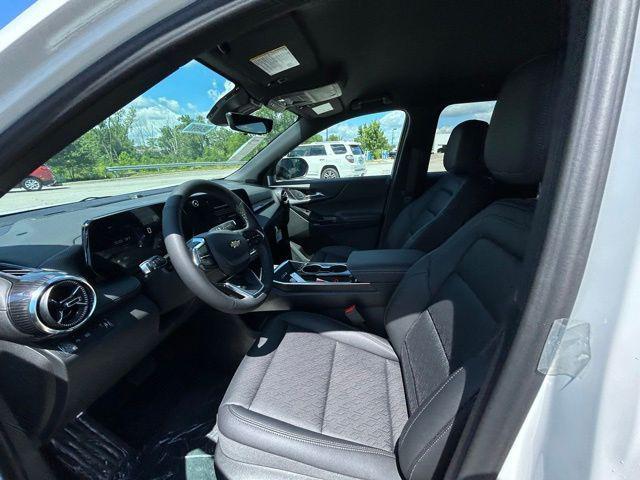 new 2025 Chevrolet Equinox car, priced at $33,270
