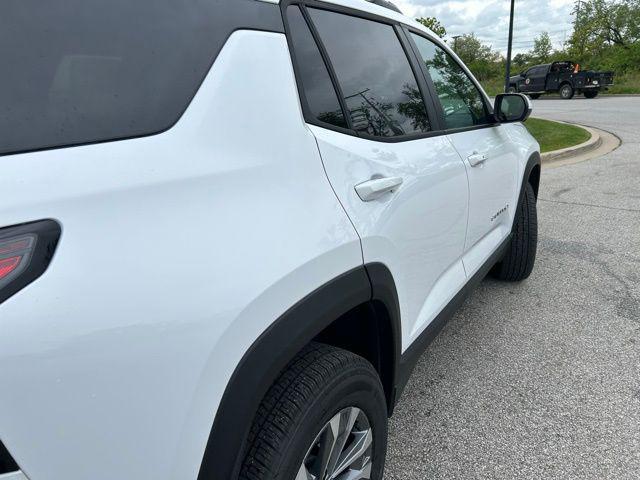 new 2025 Chevrolet Equinox car, priced at $33,270