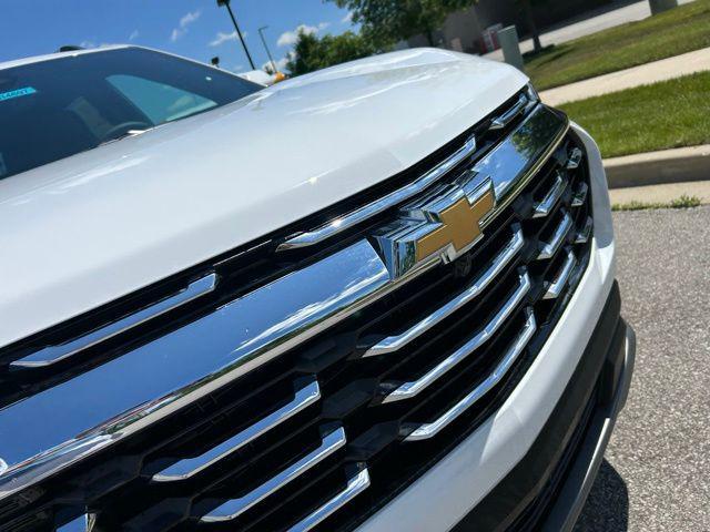 new 2025 Chevrolet Equinox car, priced at $33,270