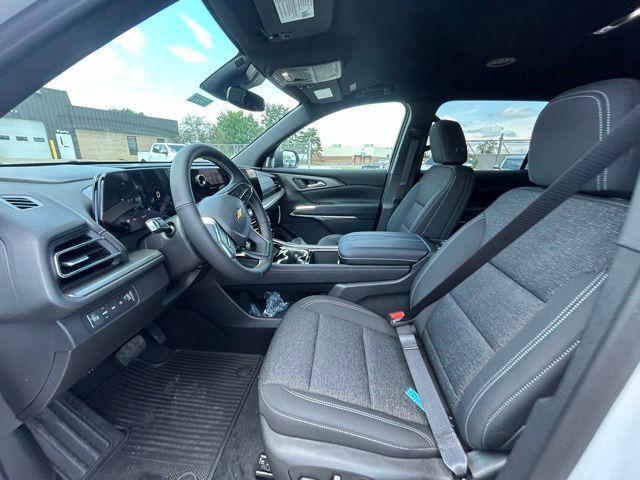 new 2025 Chevrolet Traverse car, priced at $44,245