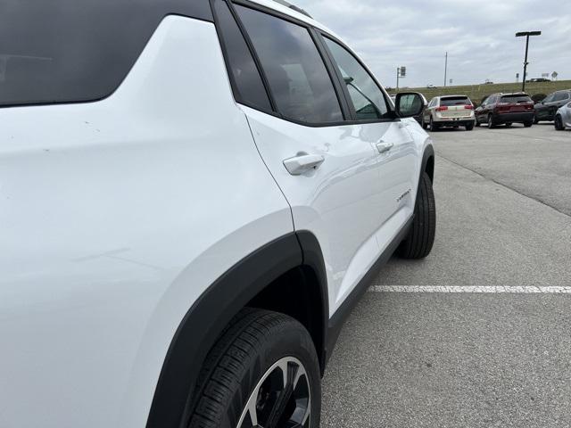 new 2025 Chevrolet Equinox car, priced at $33,830