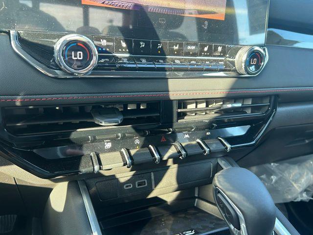 new 2025 Chevrolet Colorado car, priced at $50,865