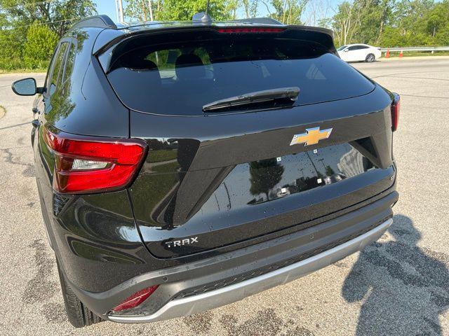 new 2025 Chevrolet Trax car, priced at $24,985