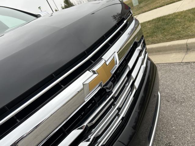 new 2025 Chevrolet Suburban car, priced at $83,185