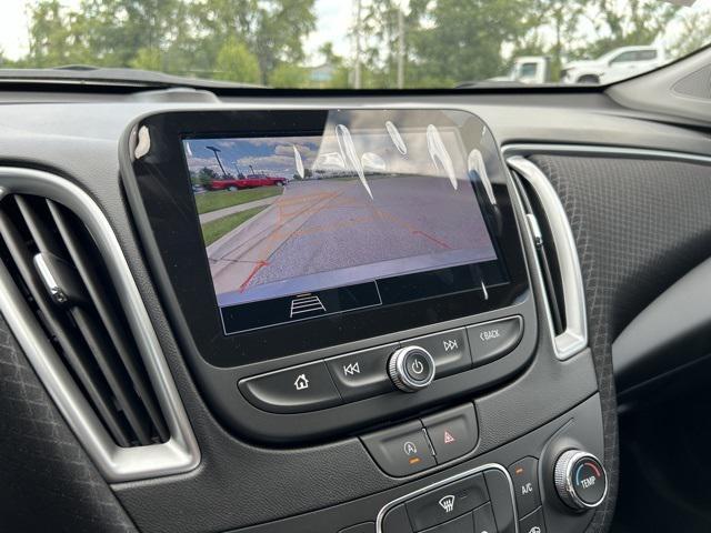 new 2024 Chevrolet Malibu car, priced at $27,565