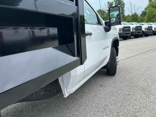 new 2024 Chevrolet Silverado 3500 car, priced at $73,975
