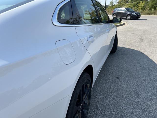 new 2025 Chevrolet Malibu car, priced at $30,190