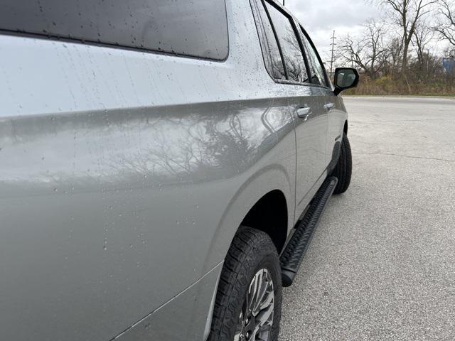 new 2025 Chevrolet Suburban car, priced at $77,625