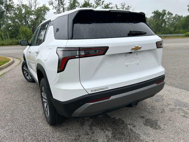 new 2025 Chevrolet Equinox car, priced at $31,295