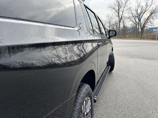 new 2025 Chevrolet Suburban car, priced at $77,625