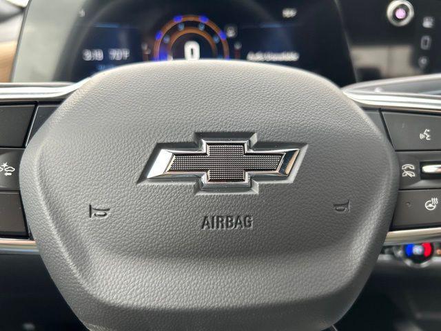 new 2025 Chevrolet Equinox car, priced at $32,430