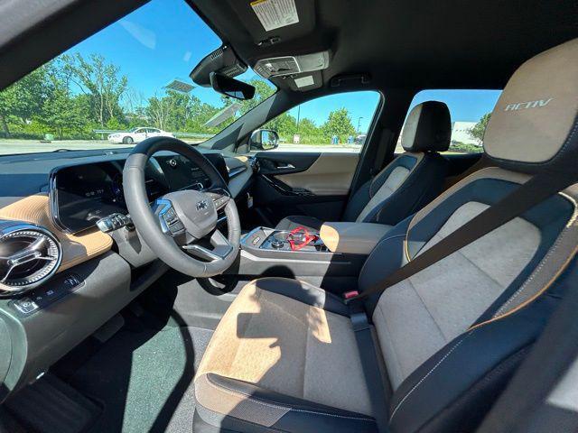 new 2025 Chevrolet Equinox car, priced at $32,430