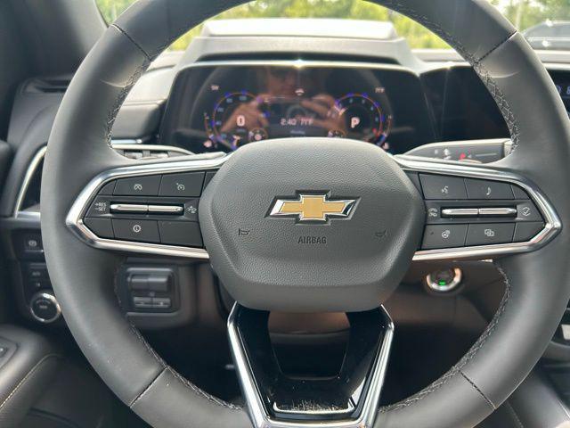 new 2025 Chevrolet Suburban car