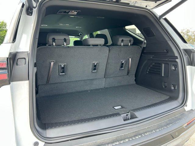 new 2025 Chevrolet Traverse car, priced at $44,245