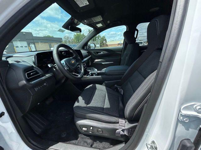 new 2025 Chevrolet Traverse car, priced at $44,245