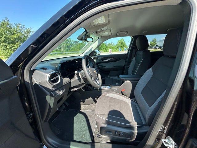 new 2025 Chevrolet TrailBlazer car, priced at $30,080