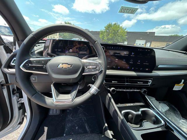 new 2025 Chevrolet Traverse car, priced at $44,245