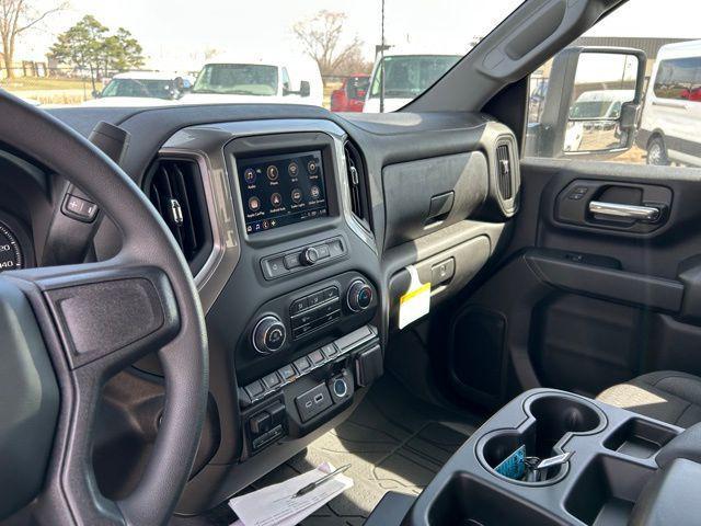 new 2024 Chevrolet Silverado 2500 car, priced at $53,979