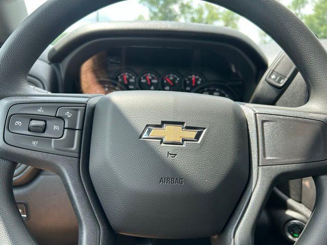 new 2024 Chevrolet Silverado 2500 car, priced at $50,304