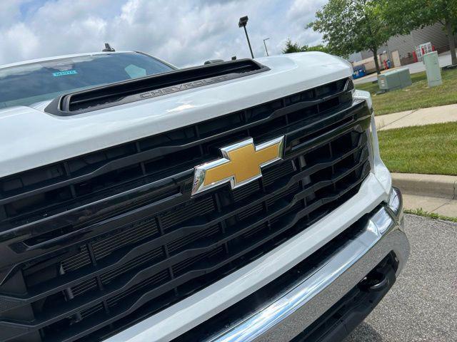 new 2024 Chevrolet Silverado 2500 car, priced at $50,304