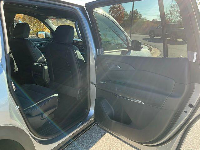 new 2026 Chevrolet Traverse car, priced at $47,326