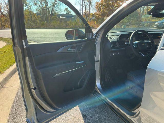 new 2026 Chevrolet Traverse car, priced at $47,326