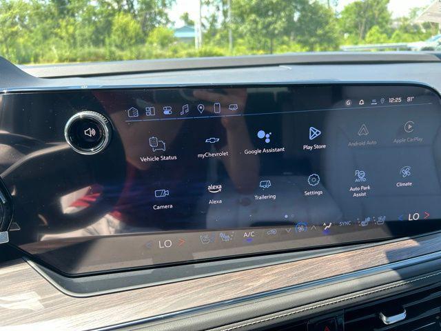 new 2025 Chevrolet Suburban car, priced at $86,180