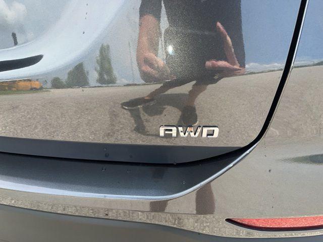 used 2022 Chevrolet Equinox car, priced at $23,243