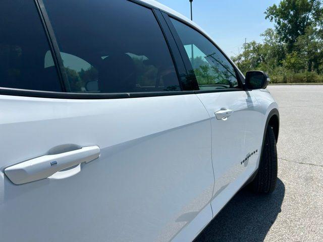 new 2026 Chevrolet Traverse car, priced at $47,630
