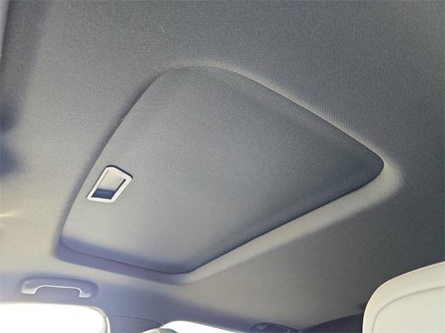 new 2025 Buick Envista car, priced at $27,316