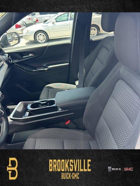 used 2025 Chevrolet Equinox car, priced at $27,997
