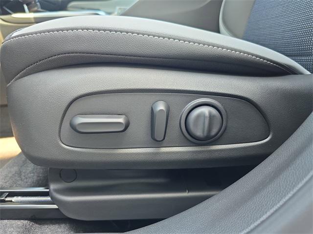 new 2025 Buick Envista car, priced at $26,854