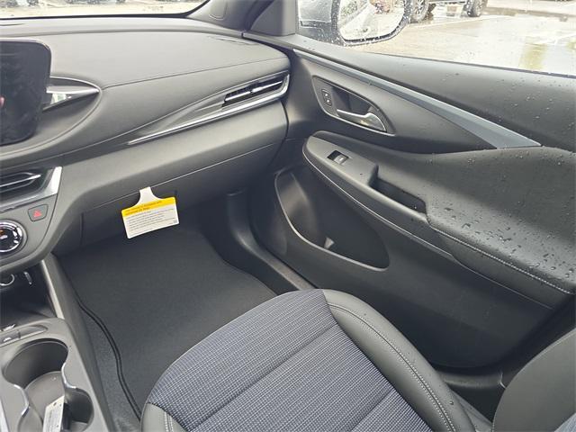 new 2025 Buick Envista car, priced at $25,704