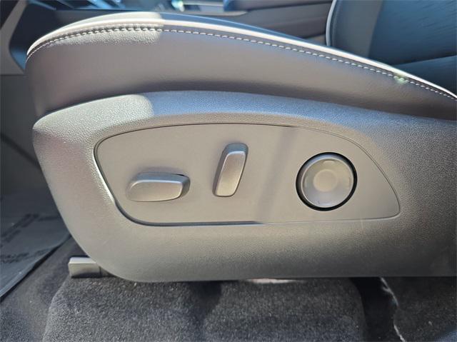 new 2025 Buick Enclave car, priced at $46,718
