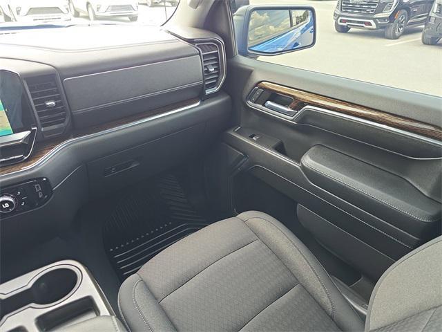 used 2023 GMC Sierra 1500 car, priced at $40,904