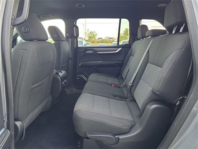 used 2025 GMC Acadia car, priced at $33,885