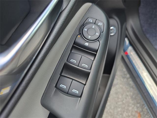 new 2025 Buick Envista car, priced at $29,380