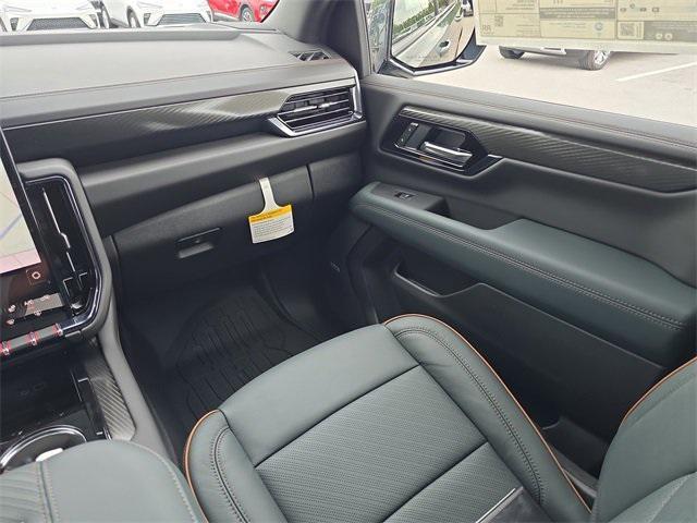 new 2025 GMC Yukon XL car, priced at $85,014