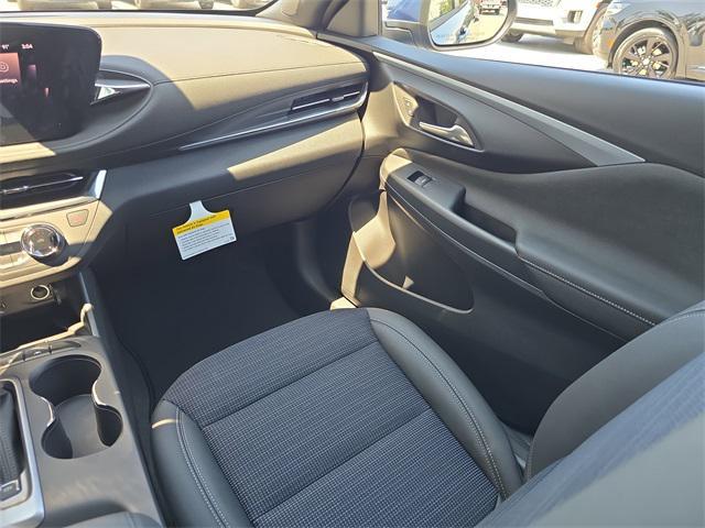 new 2025 Buick Envista car, priced at $24,906