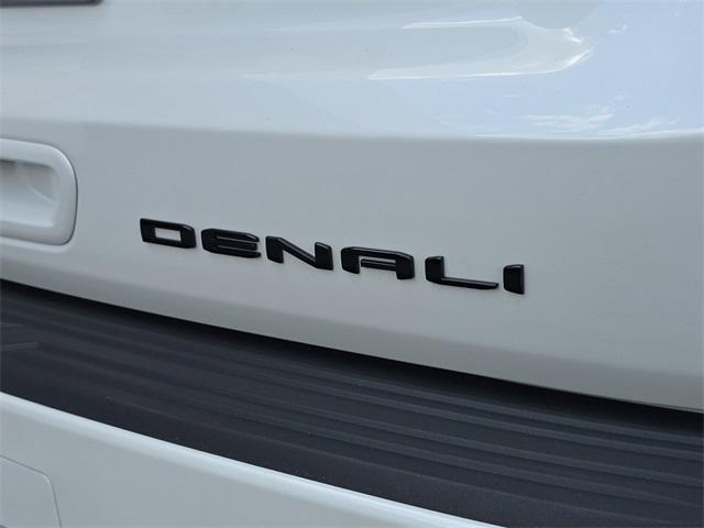 new 2024 GMC Yukon XL car, priced at $85,535