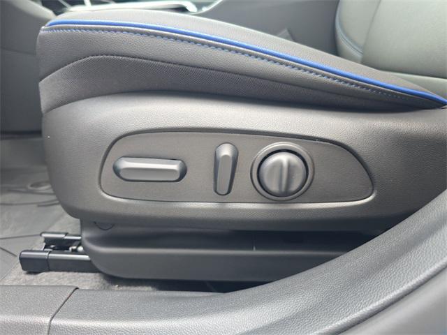 new 2025 Buick Envista car, priced at $27,188